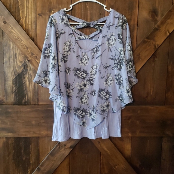 Alyx brand xxl purple floral flutter top nwot - Picture 2 of 6
